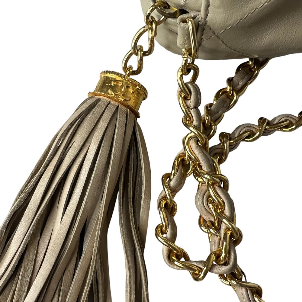 Chanel Vintage Chain Strap Camera Bag - Picture 12 of 15